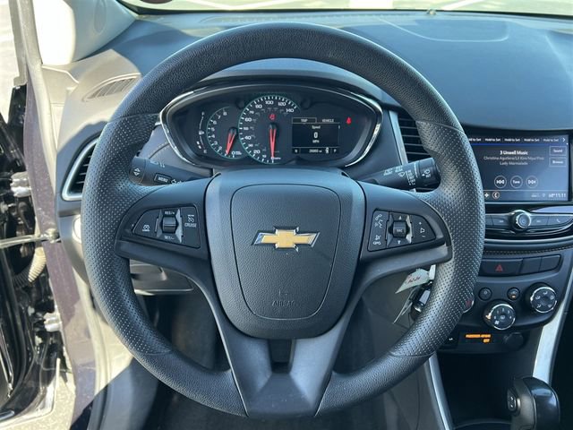 Certified 2022 Chevrolet Trax LS w/ Tint and Cruise Package image 13