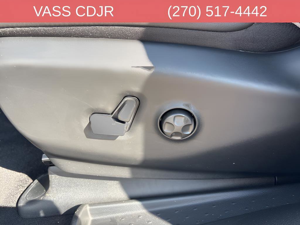 New 2026 Chrysler Pacifica Limited w/ S Appearance Package image 31