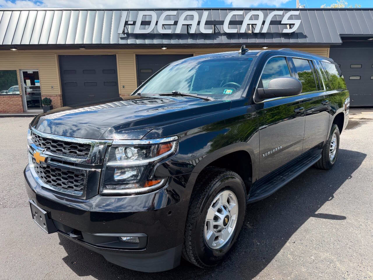Used 2019 Chevrolet Suburban 3500 LT AWD/4WD image 1