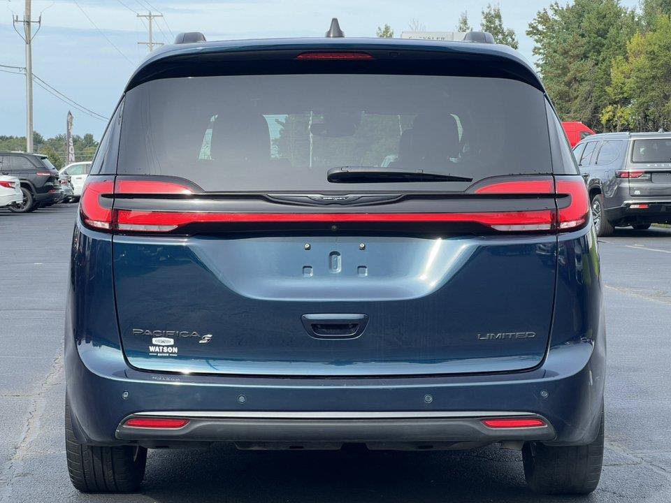 Used 2025 Chrysler Pacifica Limited FWD image 9