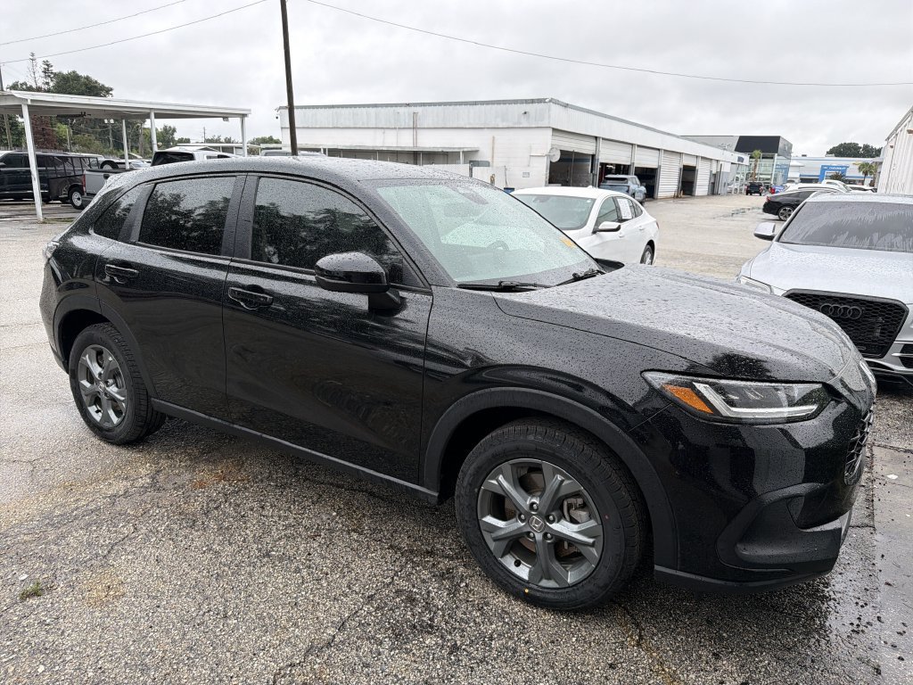 Used 2026 Honda HR-V LX image 1