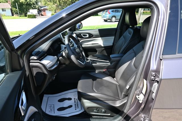 Used 2024 Jeep Compass Limited AWD/4WD image 27