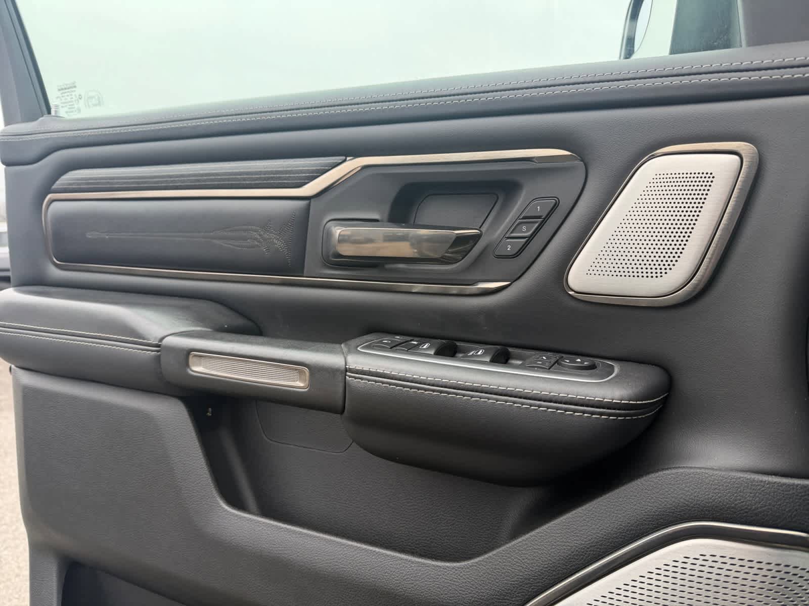 Used 2020 RAM 1500 Limited image 29