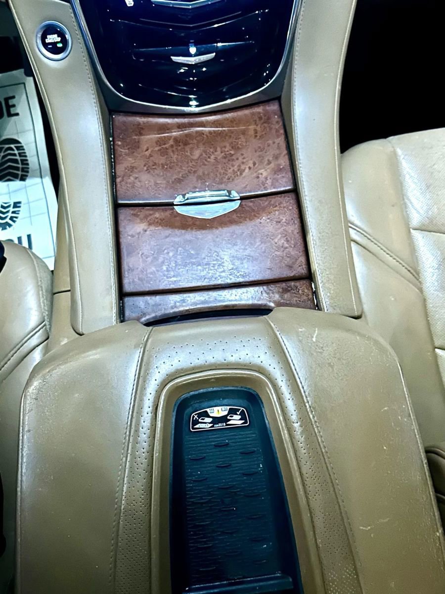 Used 2015 Cadillac Escalade Platinum image 33