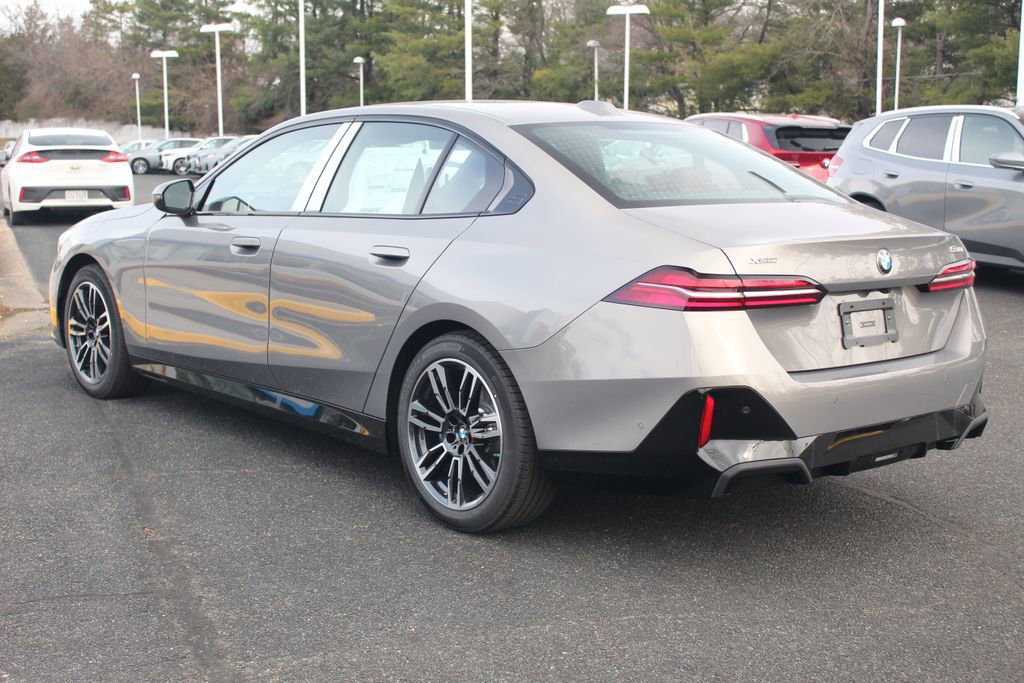 Used 2026 BMW 530i xDrive w/ M Sport Package AWD/4WD image 6
