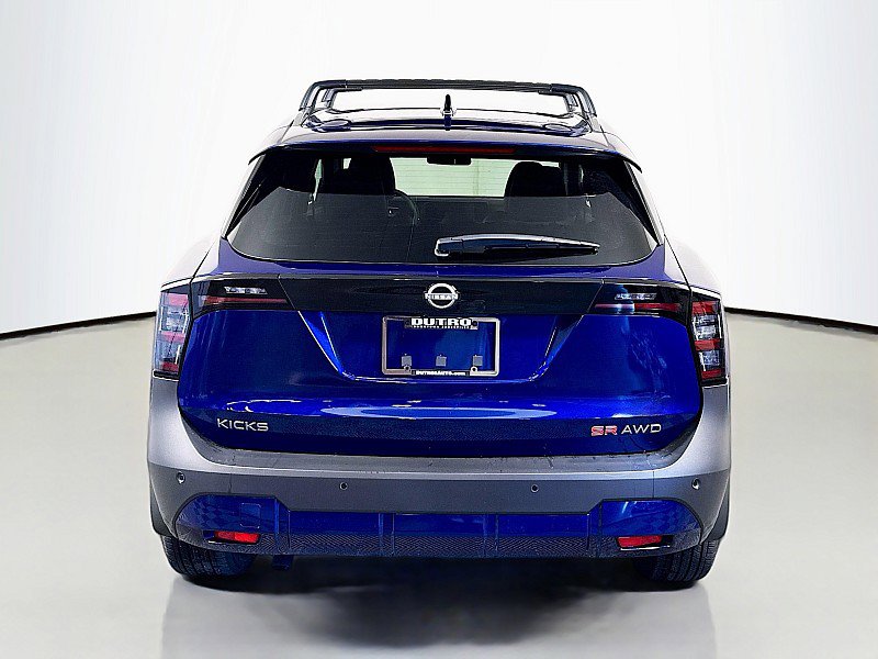 New 2026 Nissan Kicks SR w/ Cold Weather Package image 6