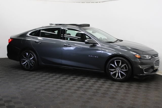Used 2017 Chevrolet Malibu LT w/ Leather Package FWD image 3