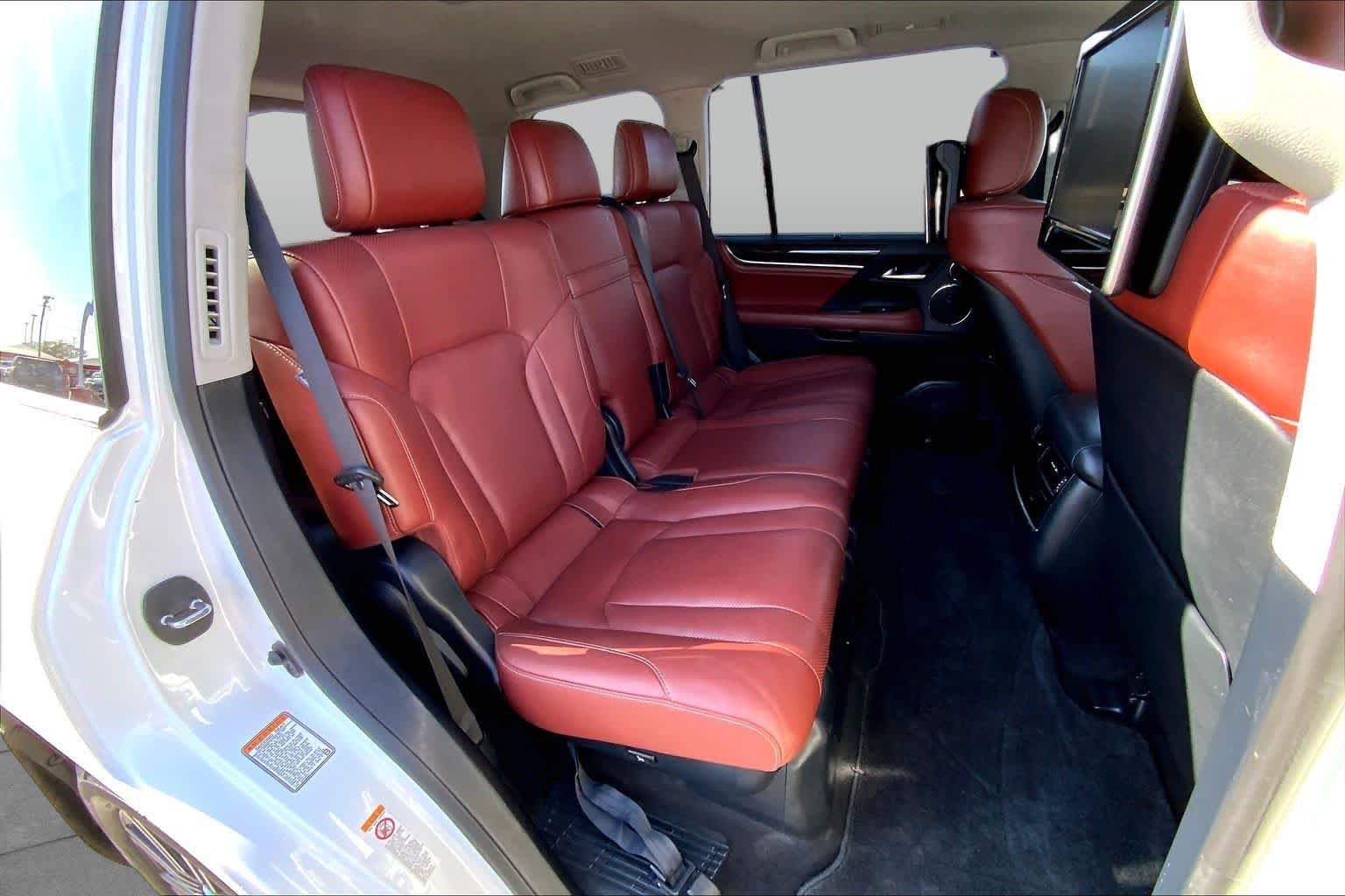 Used 2019 Lexus LX 570 4WD w/ Luxury Package image 20