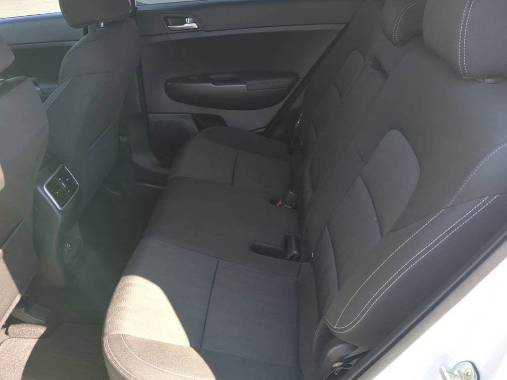 Used 2021 Kia Sportage LX image 14
