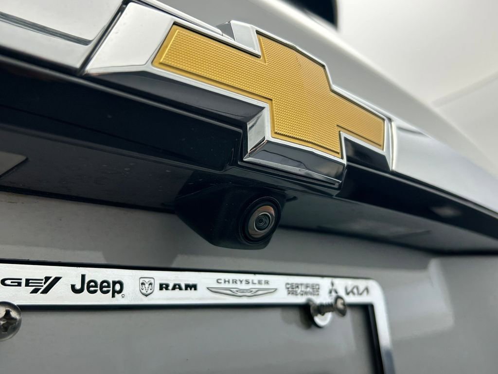 Used 2022 Chevrolet Traverse LS image 31