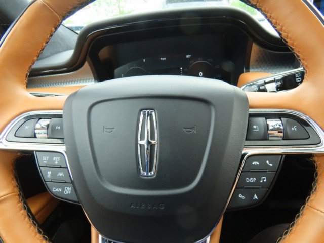 Certified 2022 Lincoln Nautilus Black Label w/ Class II Trailer Tow Package AWD/4WD image 26