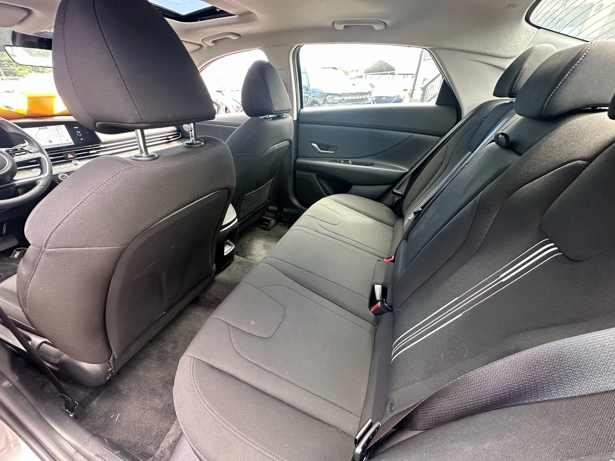 Used 2025 Hyundai Elantra SEL image 10