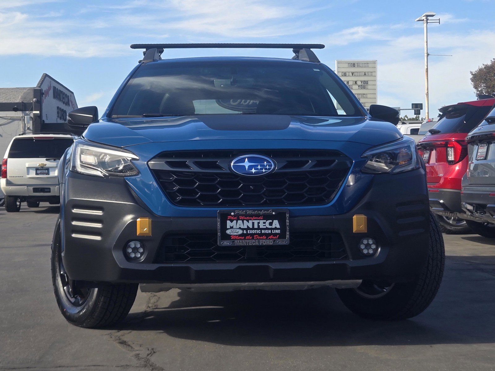 Used 2022 Subaru Outback Wilderness w/ Wilderness Package AWD/4WD image 2
