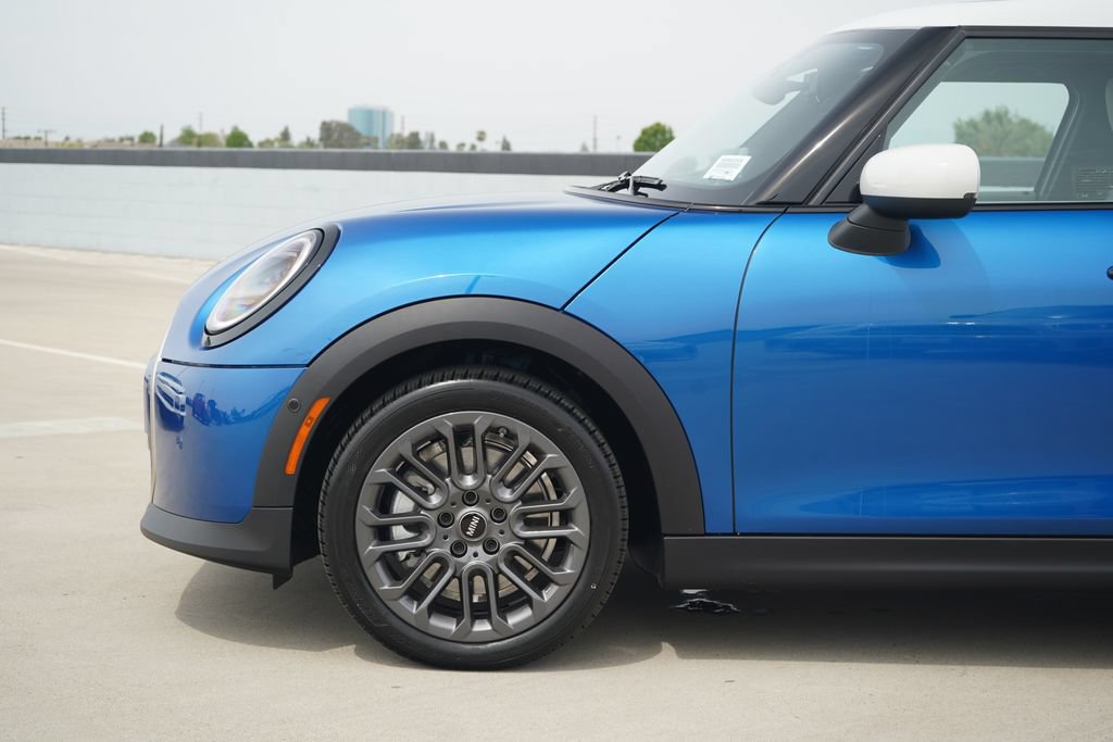 New 2026 MINI Cooper 4-Door Hardtop FWD image 2