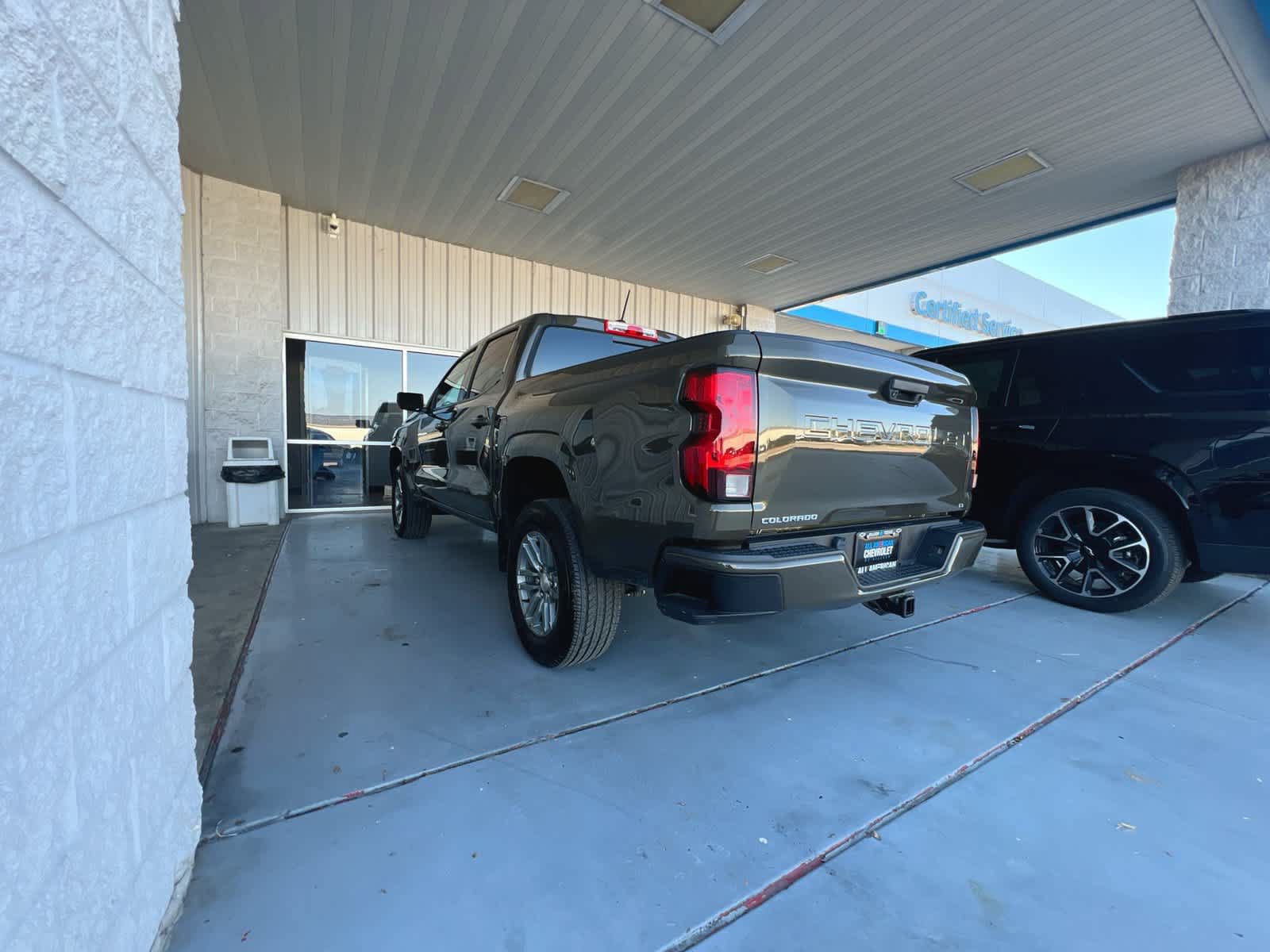 Used 2024 Chevrolet Colorado LT w/ LT Convenience Package RWD image 6