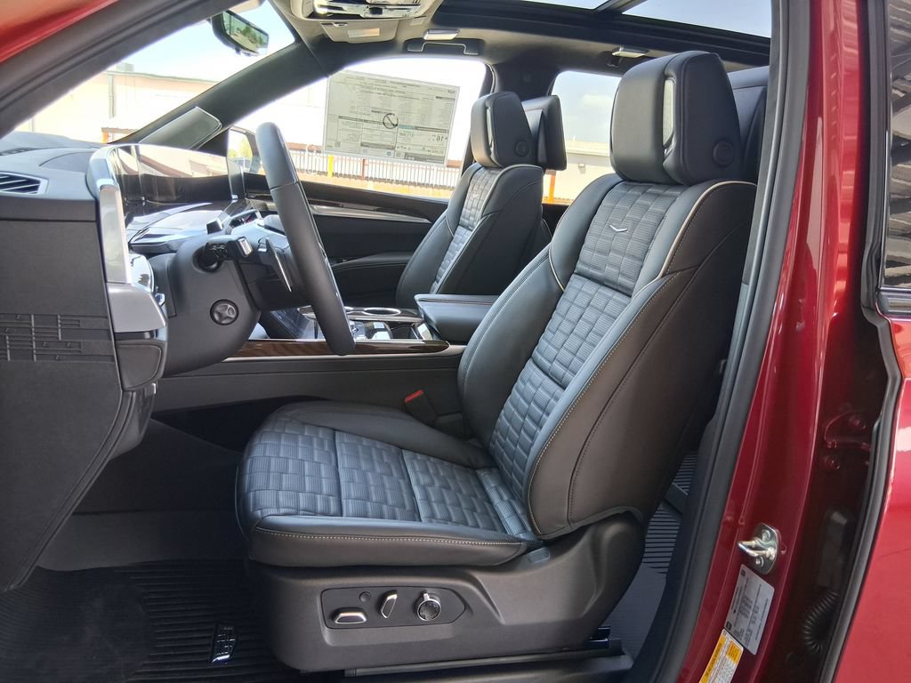New 2026 Cadillac Escalade Platinum Sport w/ LPO, Floor Liner Package AWD/4WD image 19