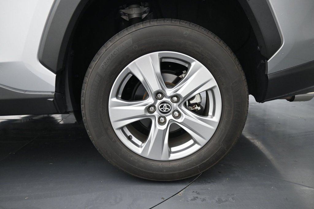 Used 2024 Toyota RAV4 XLE AWD/4WD image 15
