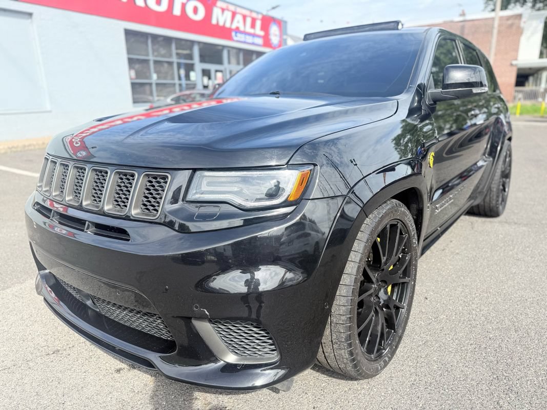 Used 2018 Jeep Grand Cherokee Trackhawk AWD/4WD image 1