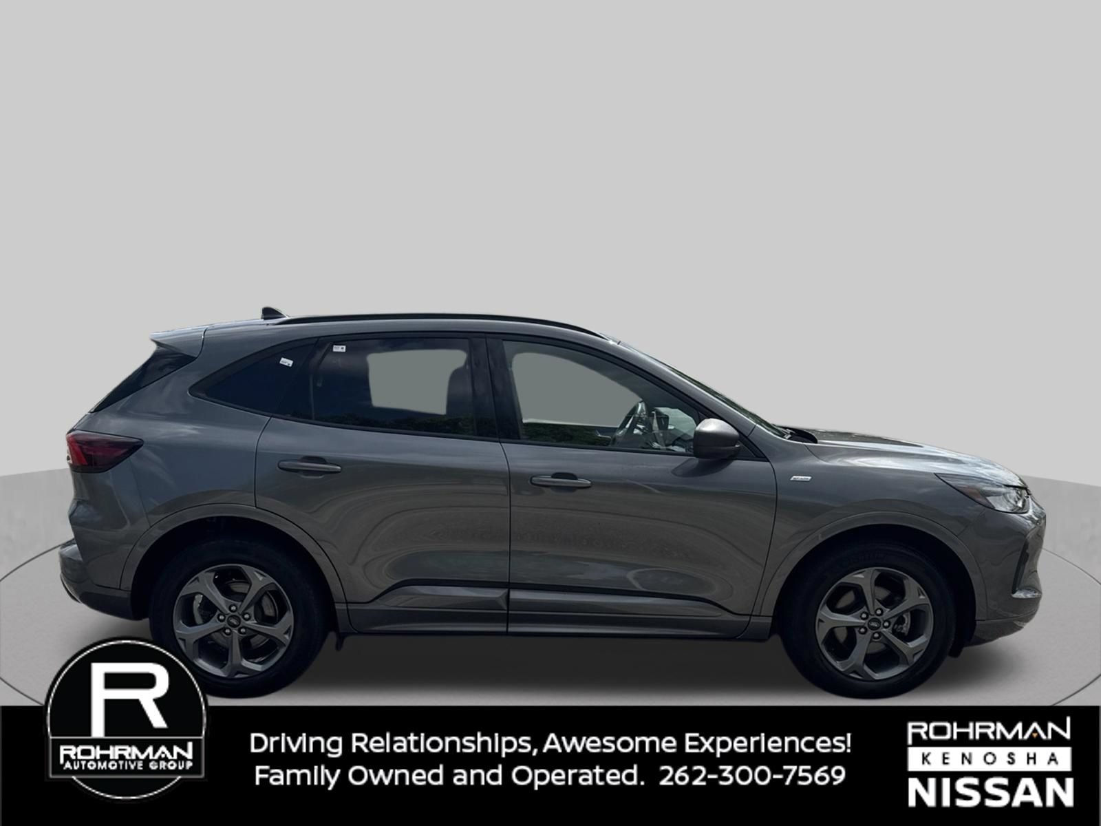 Used 2023 Ford Escape ST-Line w/ Tech Pack #1 AWD/4WD image 4