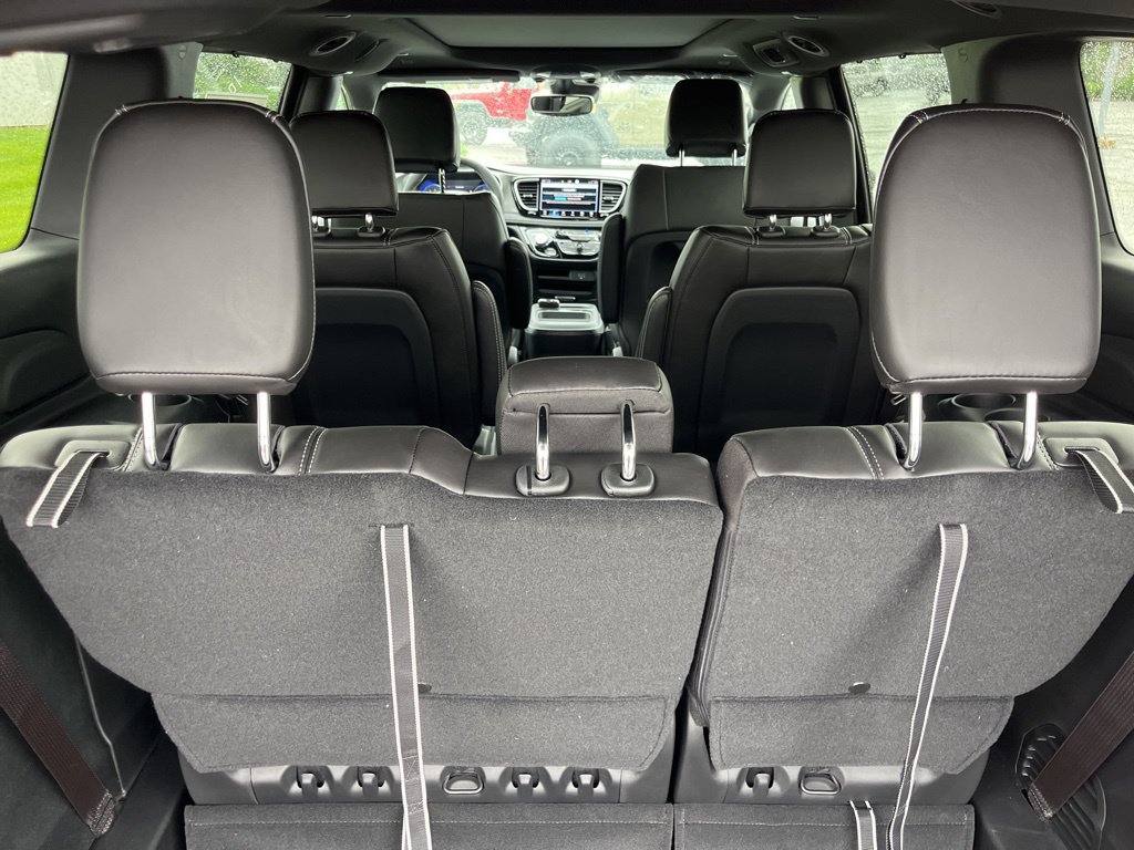 New 2027 Chrysler Pacifica Select AWD/4WD image 36