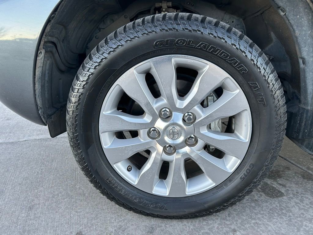 Used 2015 Toyota Sequoia Platinum image 33