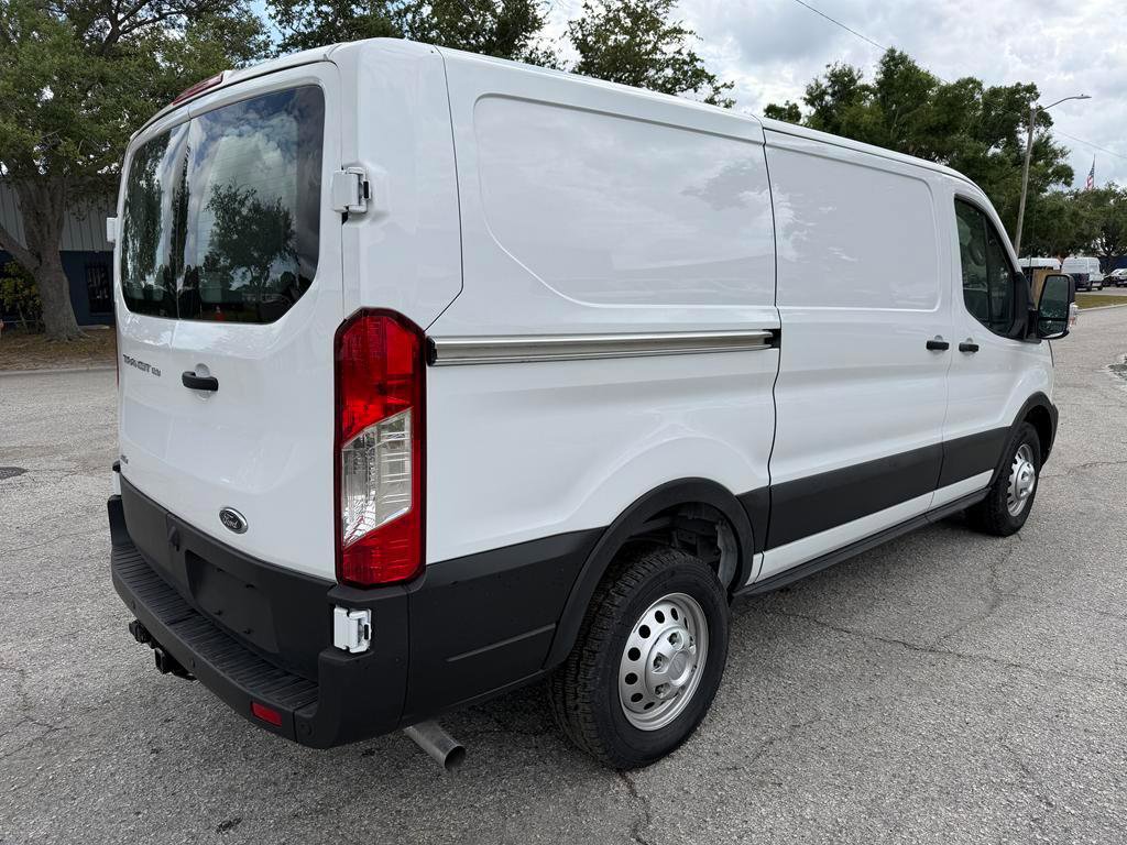 Used 2025 Ford Transit 150 Low Roof AWD image 4