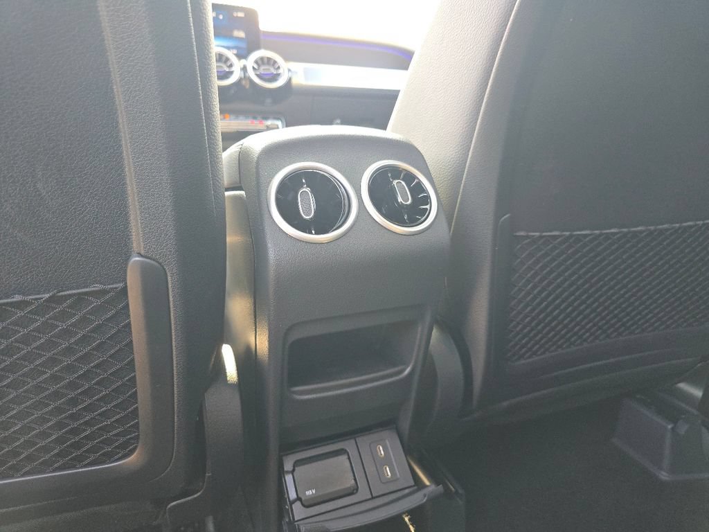 New 2026 Mercedes-Benz GLB 250 4MATIC image 24