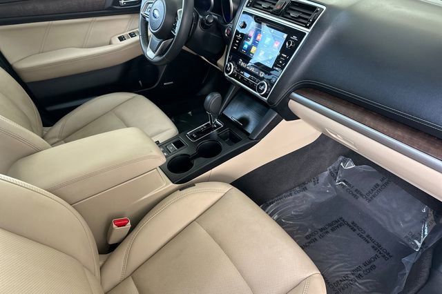 Used 2018 Subaru Outback 3.6R Limited AWD/4WD image 17