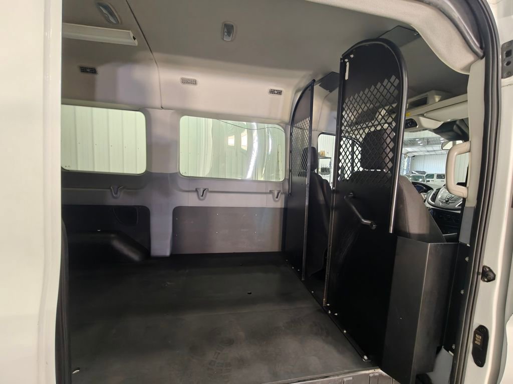 Used 2015 Ford Transit 150 XLT image 27