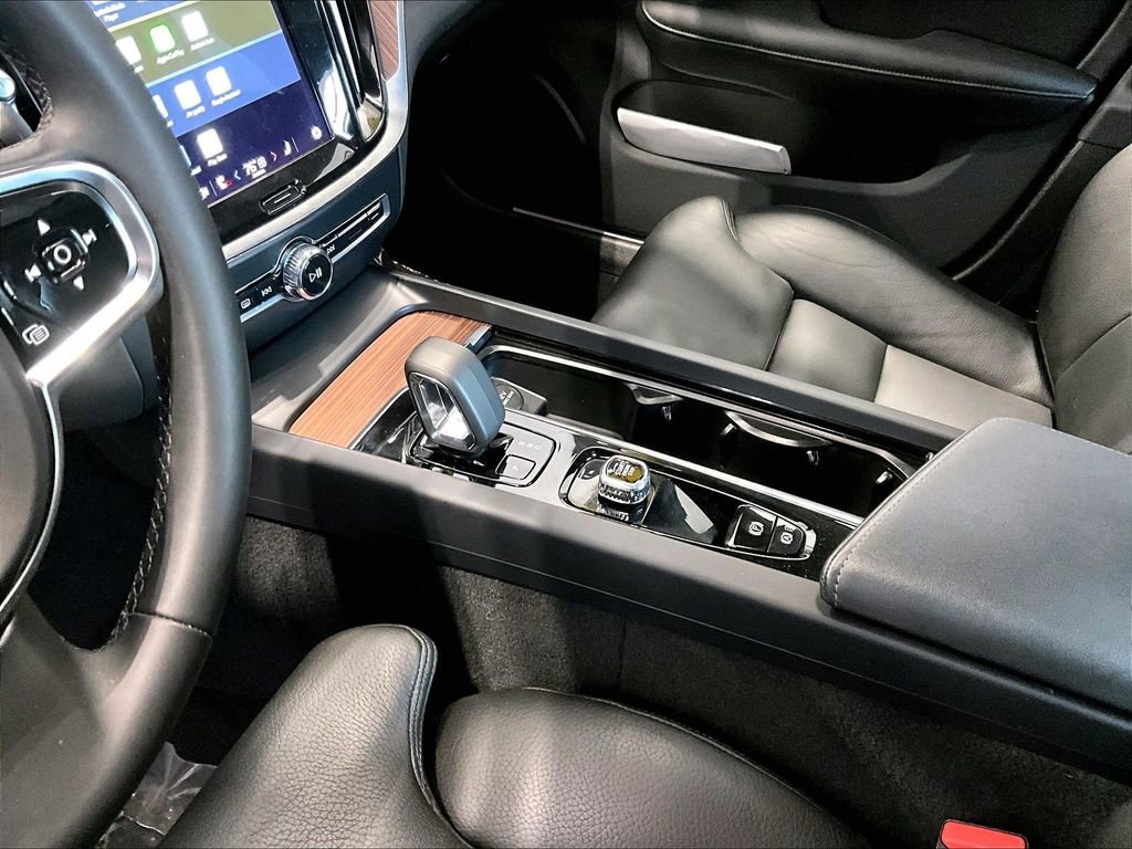 Used 2024 Volvo S60 B5 Ultimate w/ Climate Package image 14