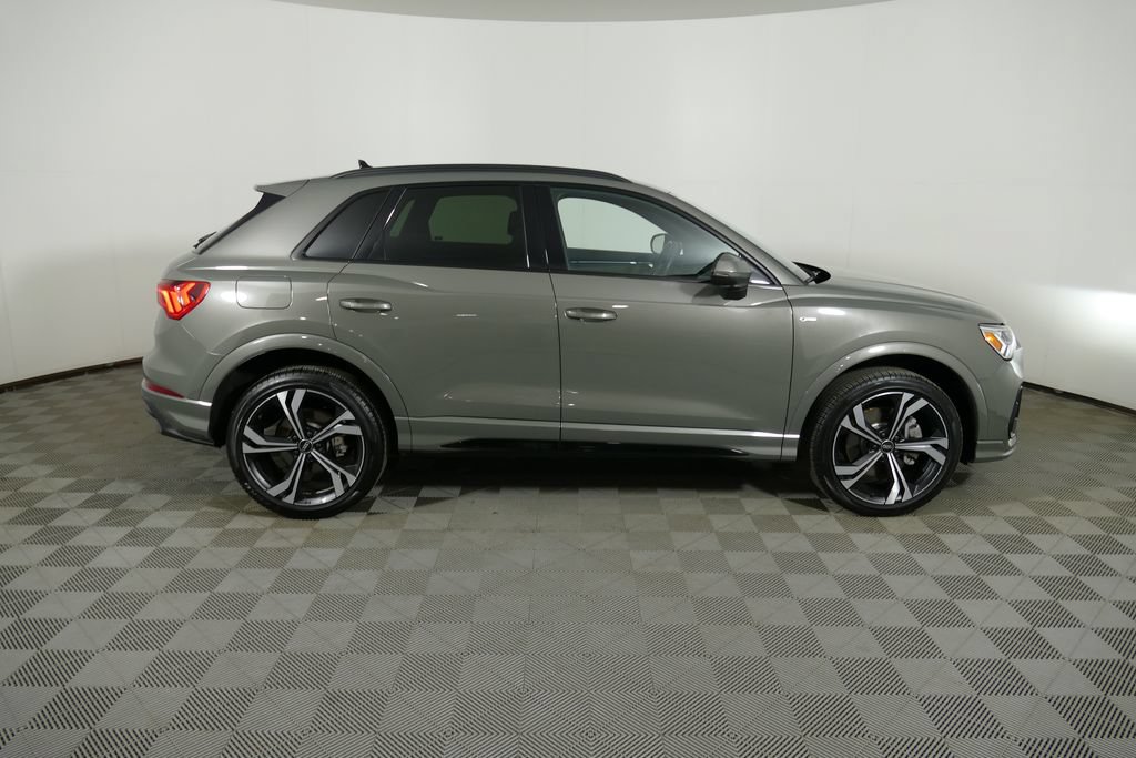 Used 2023 Audi Q3 2.0T Premium Plus w/ Premium Plus Package AWD/4WD image 2