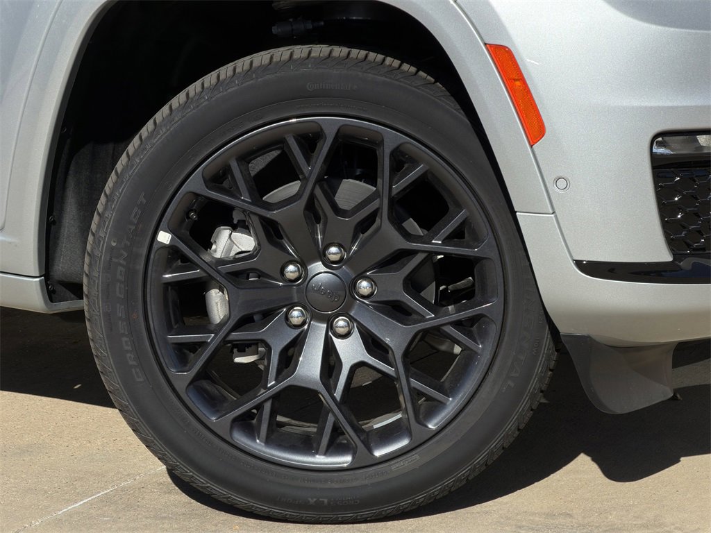 New 2025 Jeep Grand Cherokee L Summit w/ Obsidian Package image 8