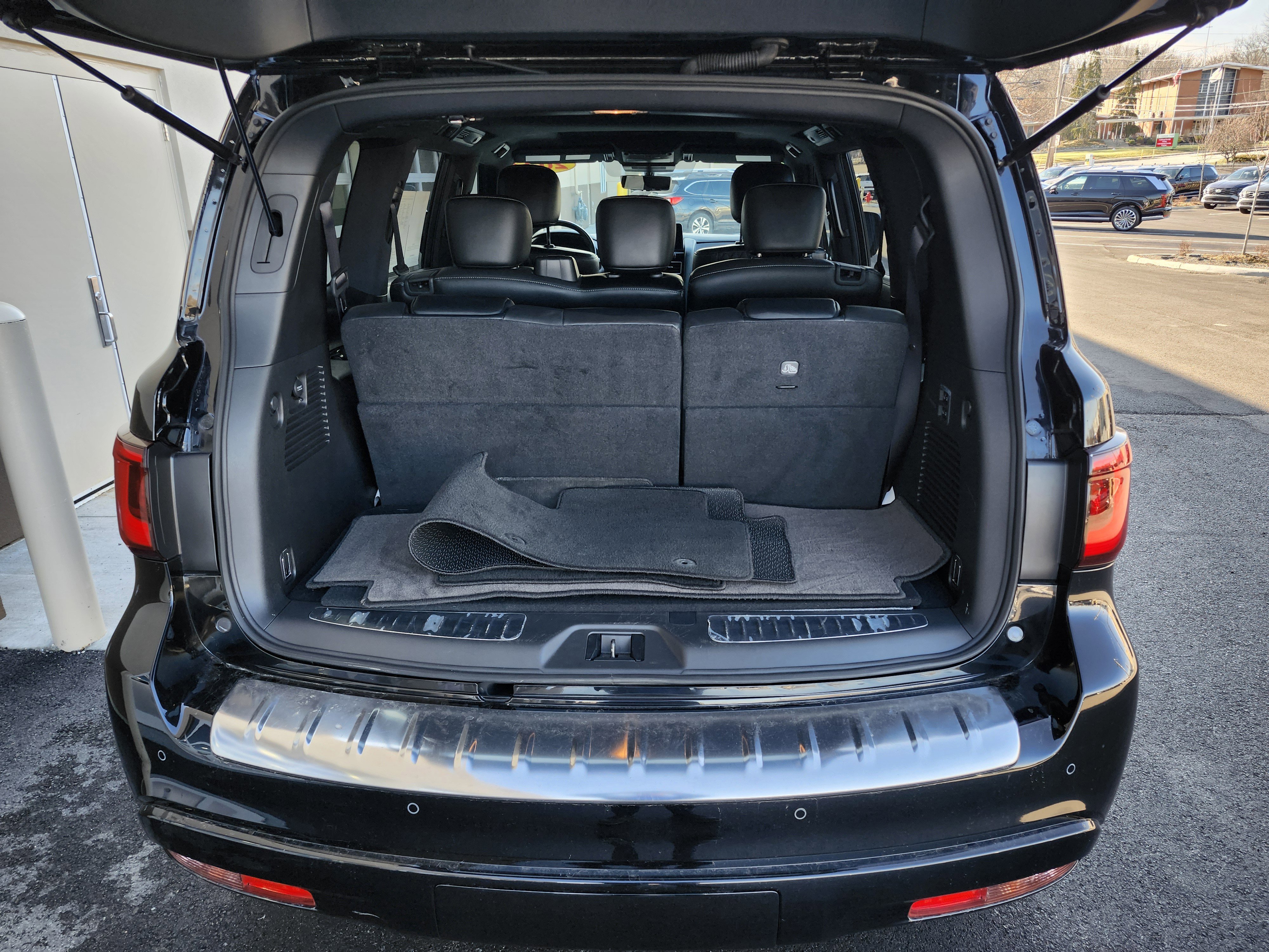 Used 2024 INFINITI QX80 Sensory w/ Cargo Package image 24