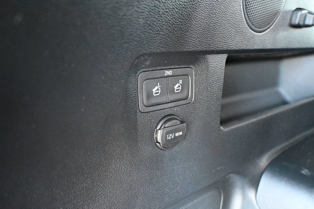 Used 2024 Kia Telluride SX w/ Towing Package FWD image 19