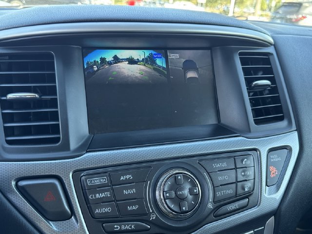 Used 2018 Nissan Pathfinder SL AWD/4WD image 29