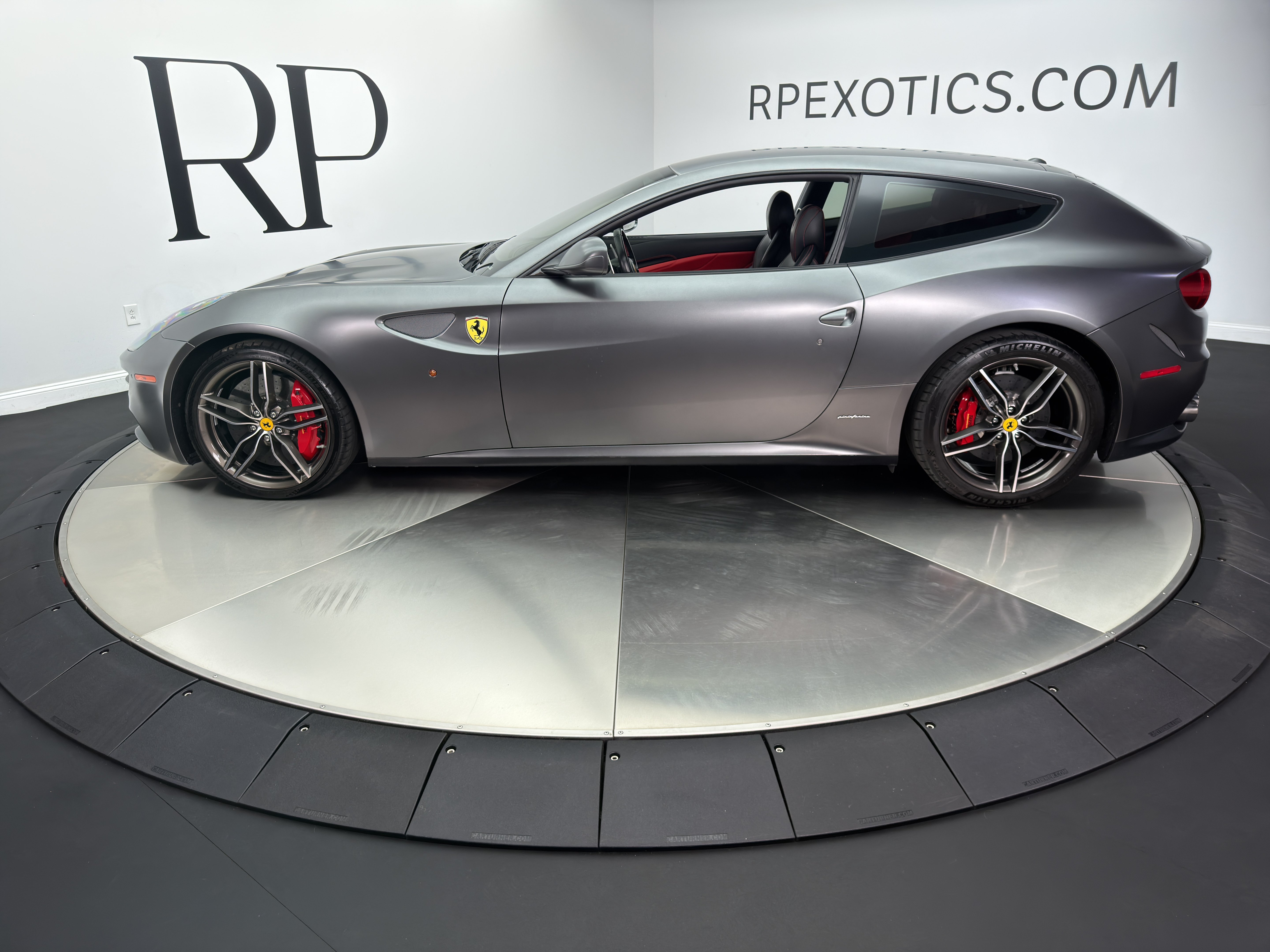 Used 2015 Ferrari FF AWD/4WD image 3