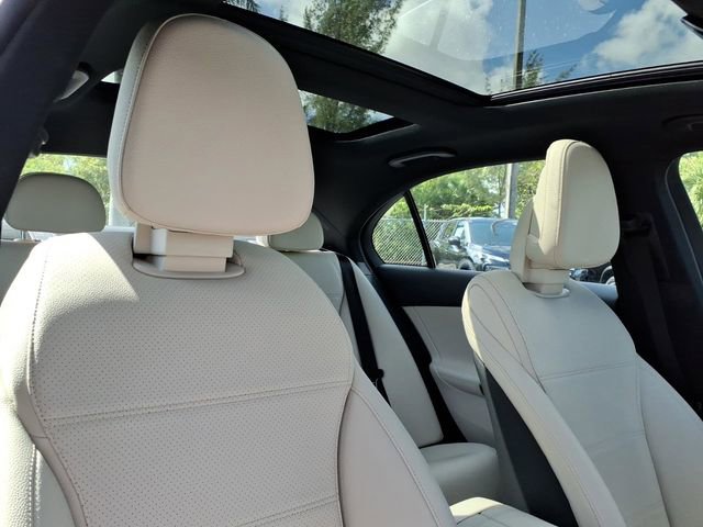 Used 2023 Mercedes-Benz C 300 Sedan image 12