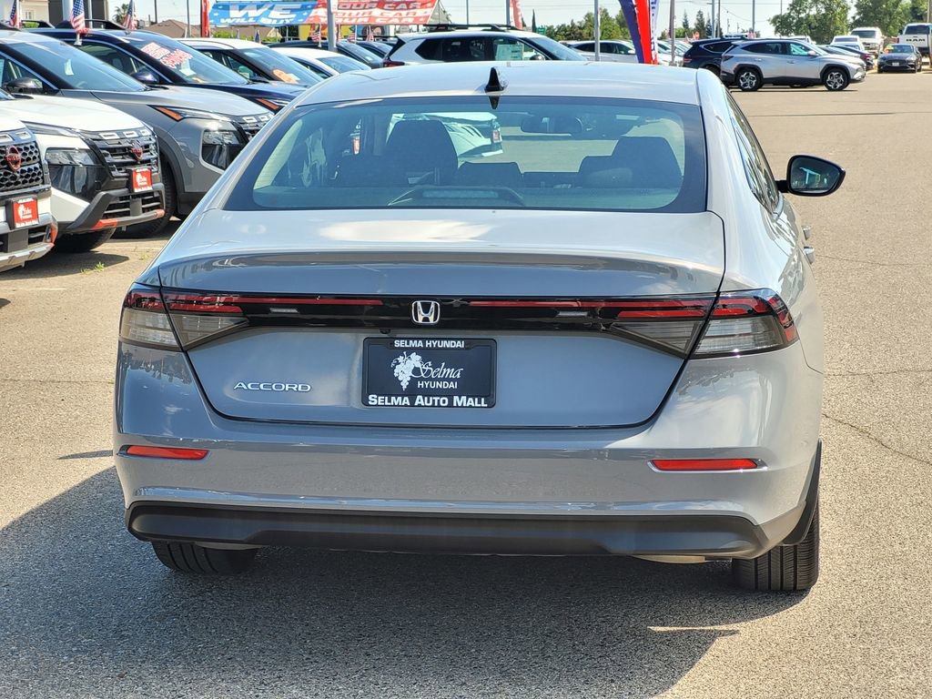 Used 2025 Honda Accord SE image 6