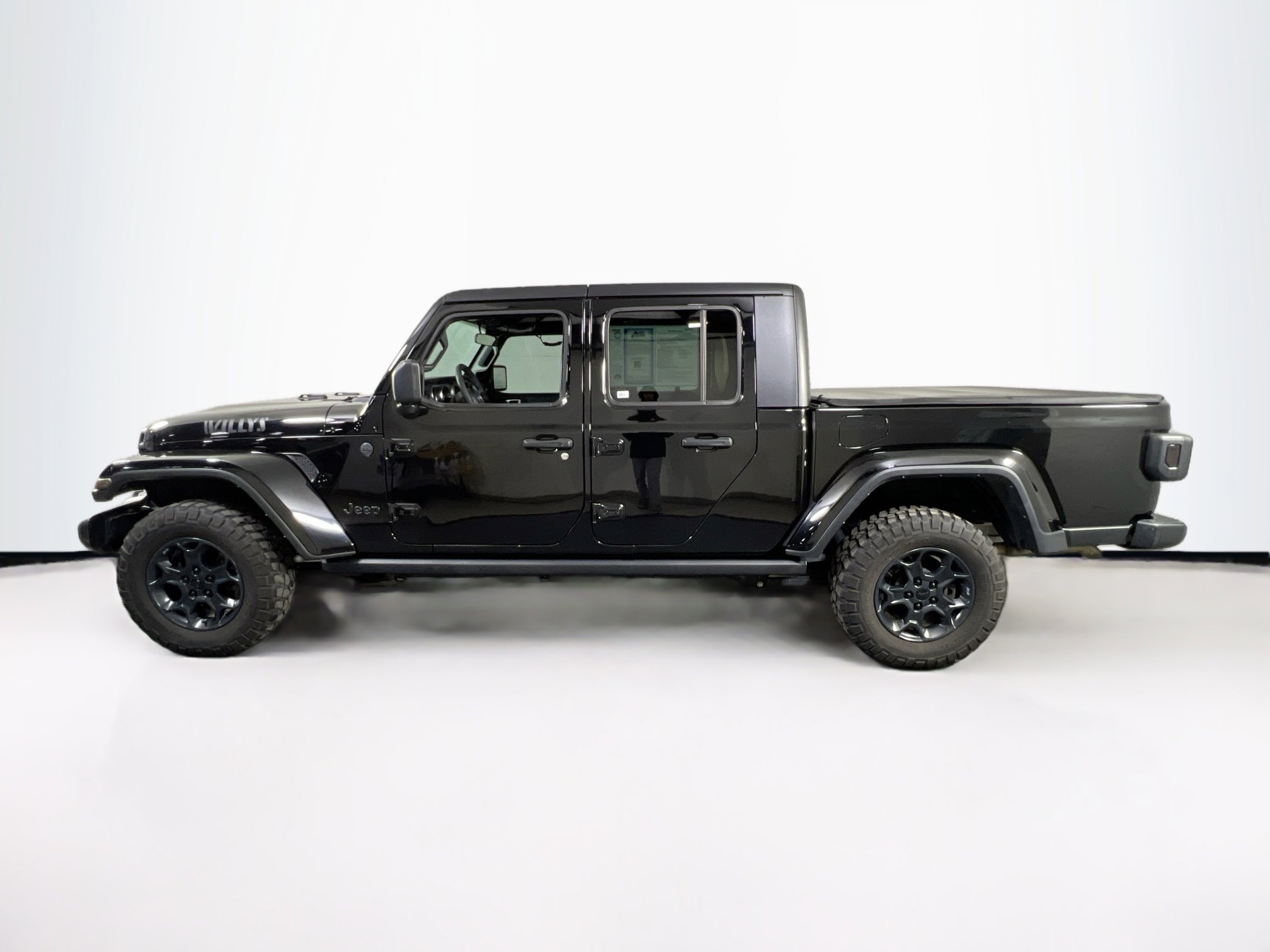 Used 2023 Jeep Gladiator Willys AWD/4WD image 8