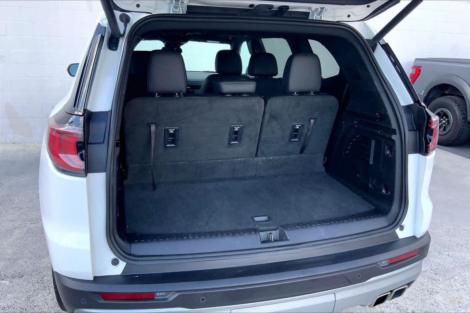 Used 2024 GMC Acadia Elevation w/ Luxury Package FWD image 18