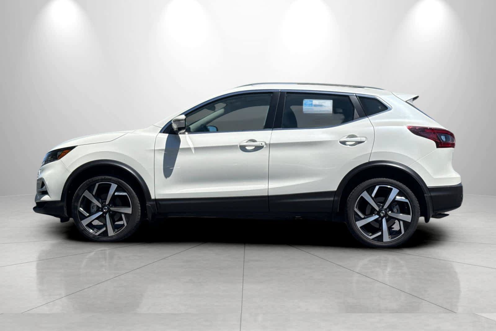 Used 2022 Nissan Rogue Sport SL AWD/4WD image 5