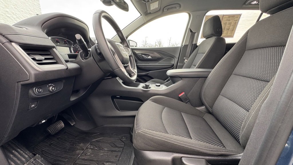 Used 2024 GMC Terrain SLE w/ LPO, Floor Liner Package image 15