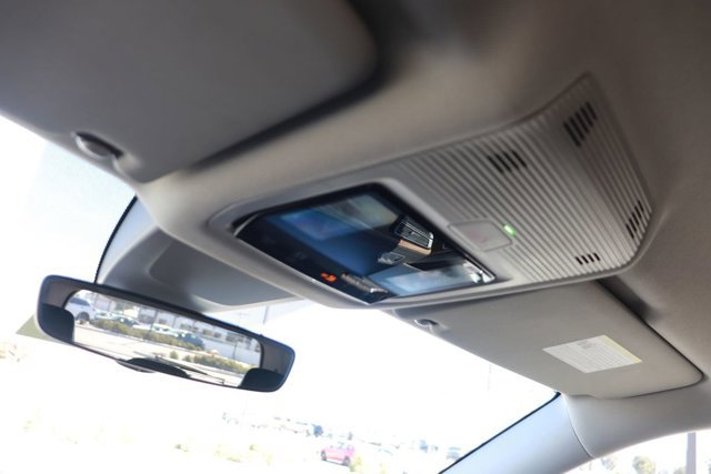 Used 2024 Volkswagen Atlas SE image 29