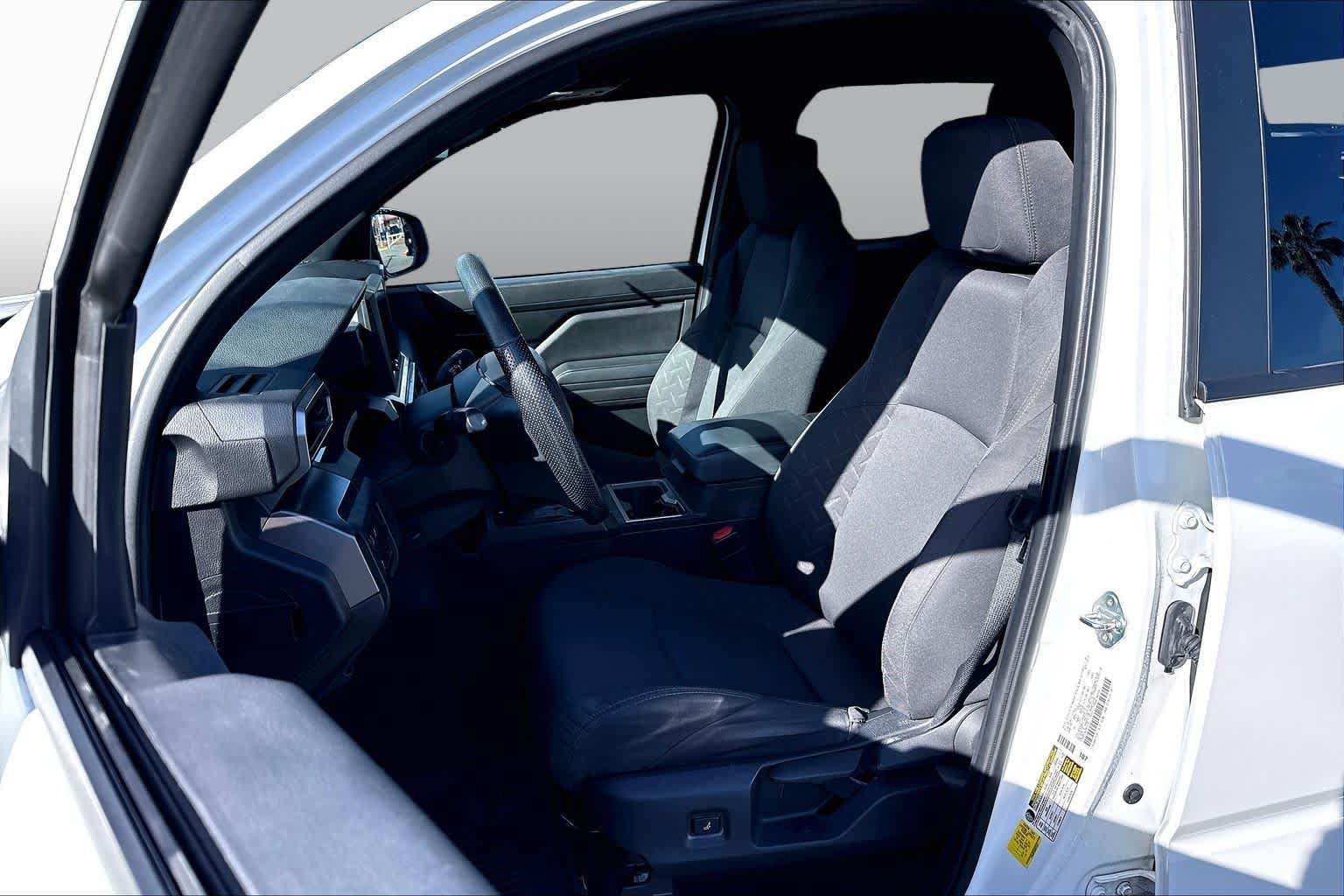 Certified 2025 Toyota Tacoma SR5 RWD image 7