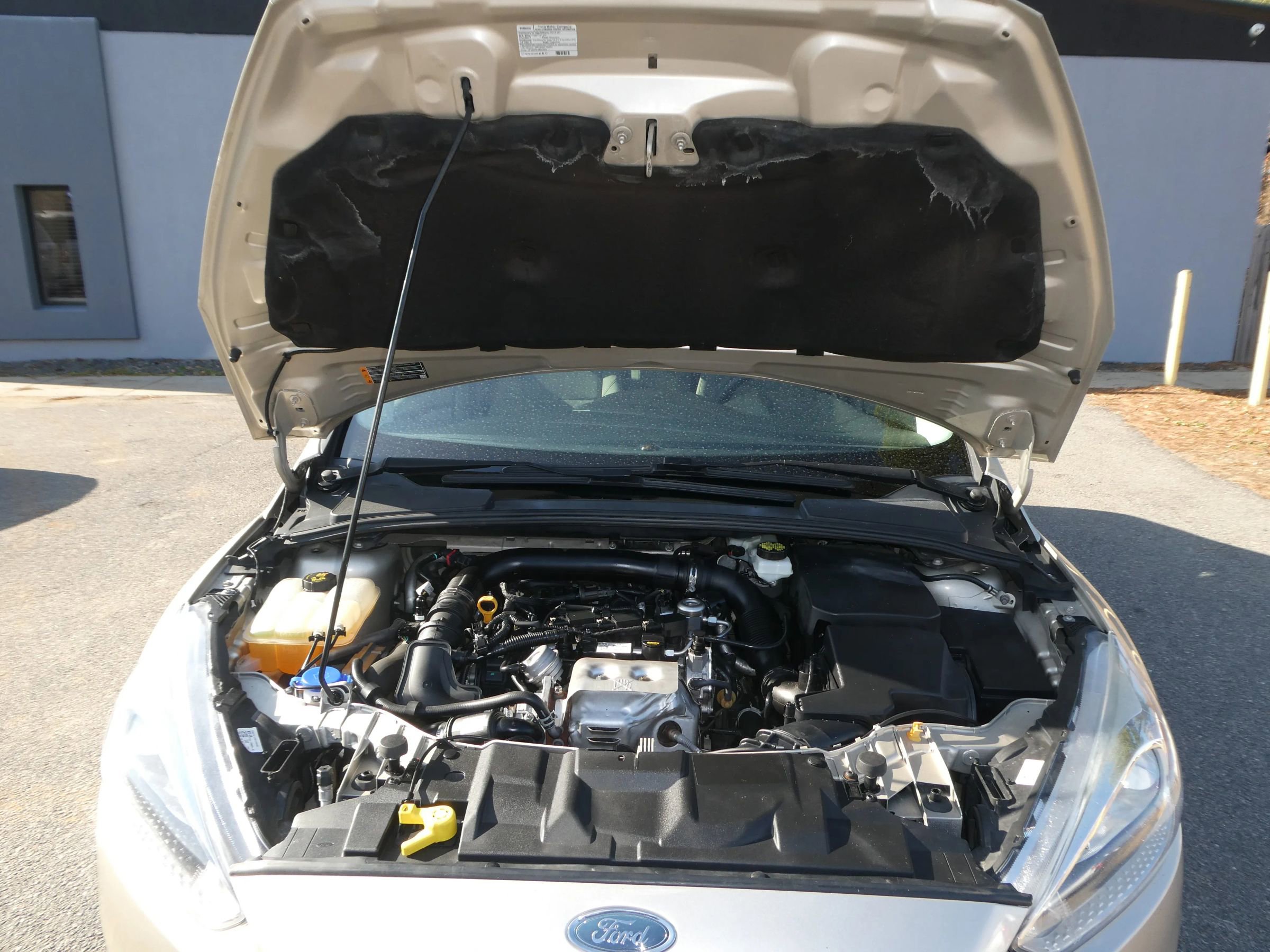 Used 2018 Ford Focus SE image 32