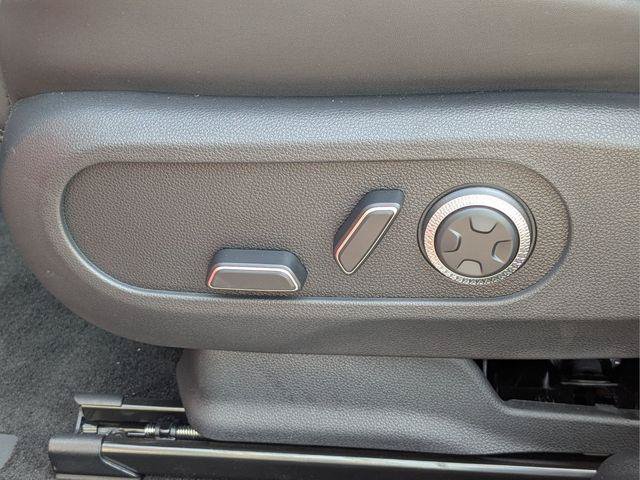 New 2026 Genesis GV60 RWD image 23