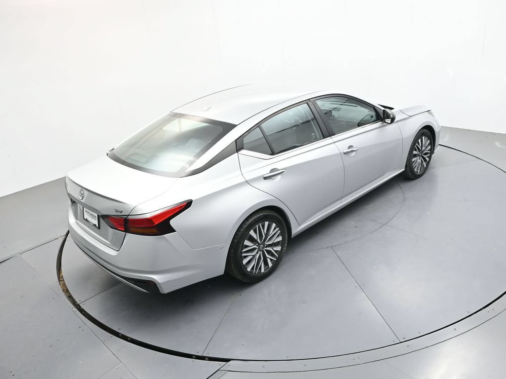 Used 2024 Nissan Altima 2.5 SV FWD image 29