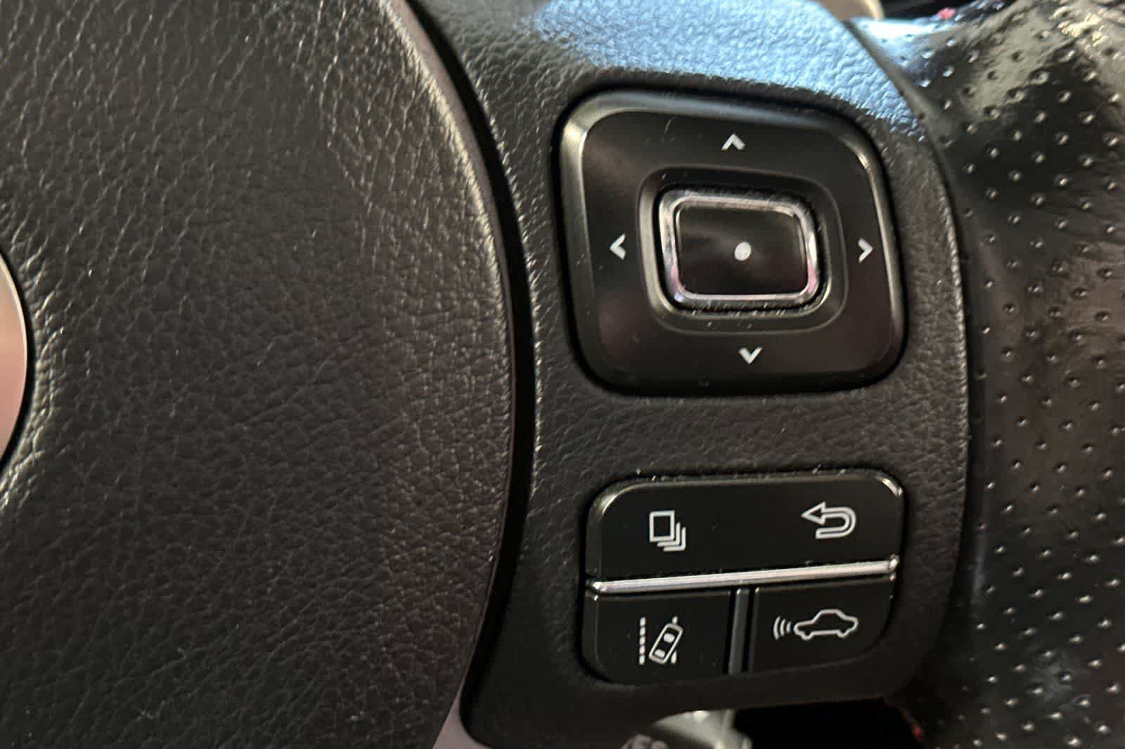 Used 2017 Lexus IS 350 F Sport w/ F Sport Package RWD image 30