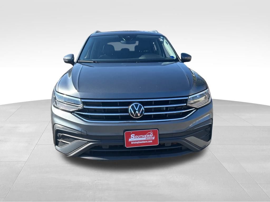 Used 2024 Volkswagen Tiguan SE image 8