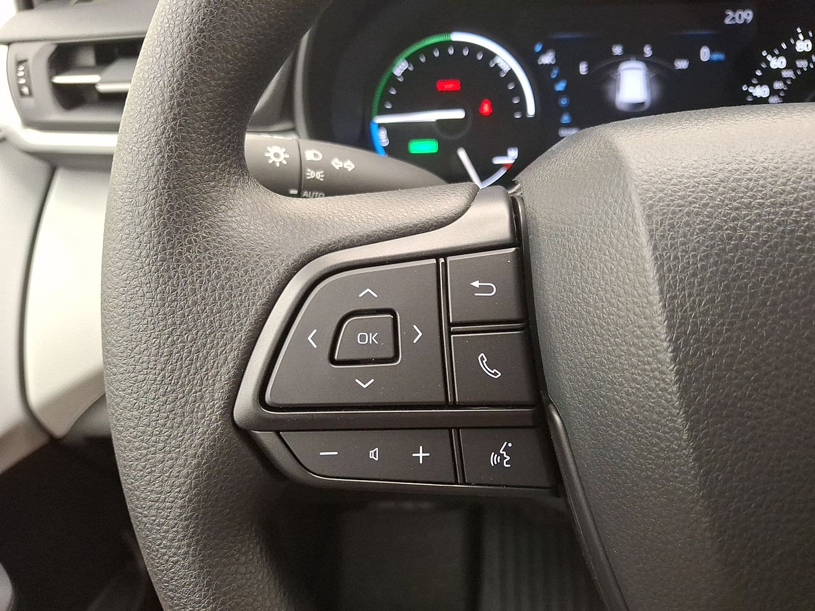 Used 2026 Toyota Sienna LE FWD image 20